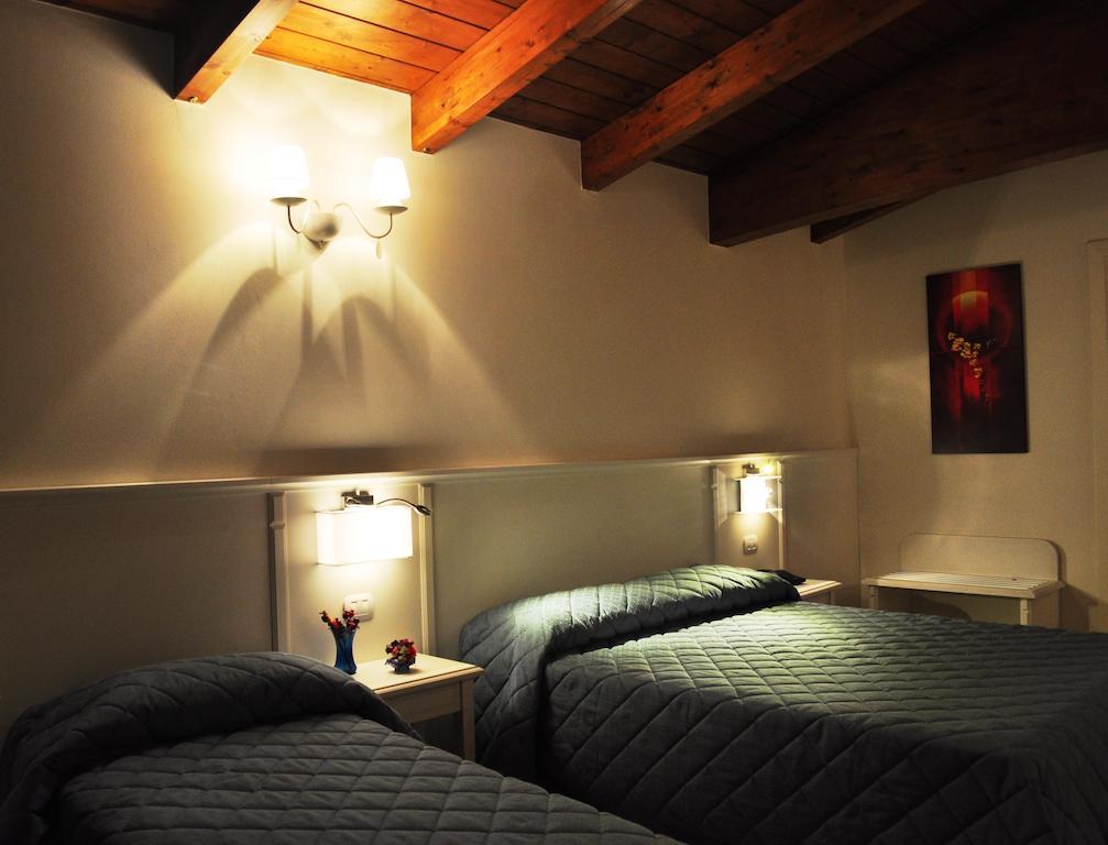 Hotel Centova Perugia Room photo